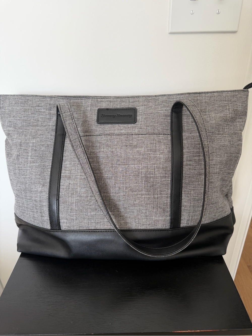 Sunny Snow Gray and Black Laptop Tote